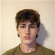 diplomato presso liceo linguistico e con certificazione C1 offre ripetizioni di inglese